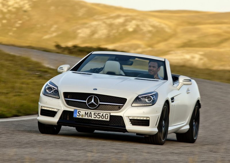 Mercedes SLK 55 AMG je razboriti divljak