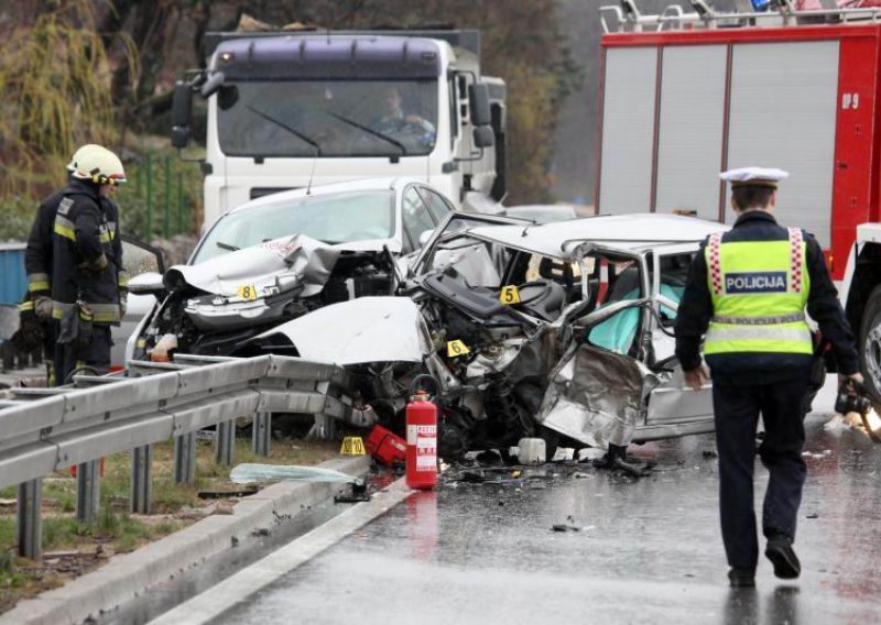 Jedan muškarac izgorio, a drugi poginuo u Rijeci