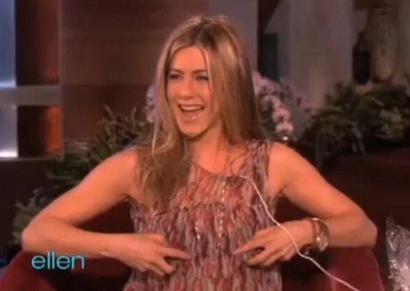 Jennifer Aniston testirala vibrator za bradavice