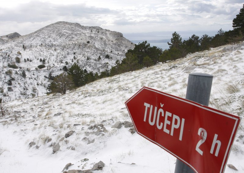 Na Biokovu snijeg, temperatura ispod nule