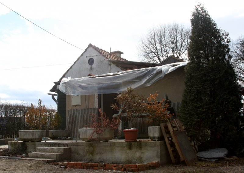 Nepokretna starica izgorjela dok je palila peć