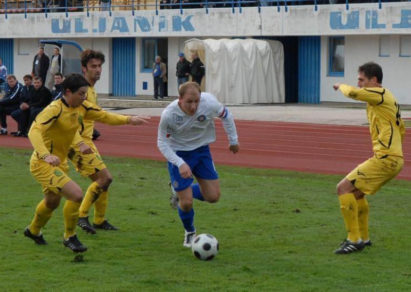 Istra 'ubojica' Hajduka, slavili i 'lokosi'