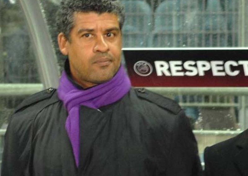 Rijkaard dobio 'cipelu' od Galatasarayja