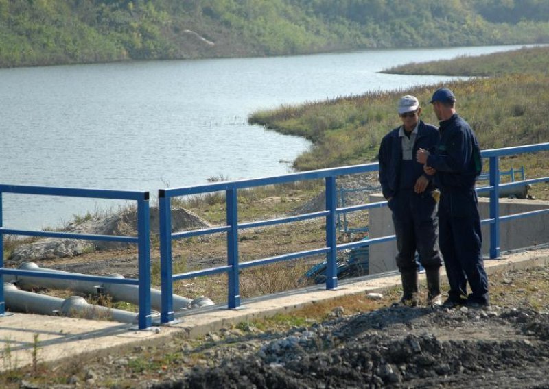 Ronioci snimili stanje na brani kod Opatovca