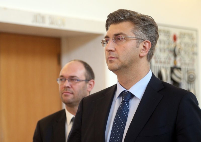 Stier otkrio kamo Plenković prvo putuje