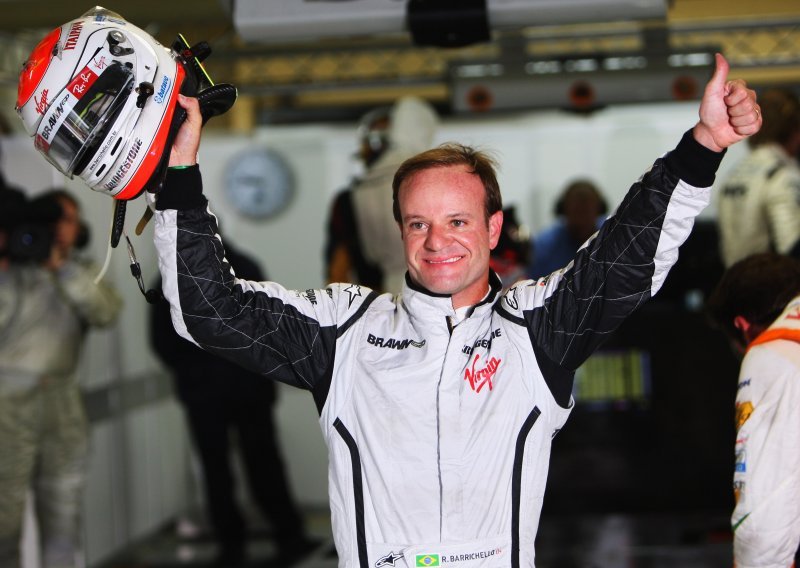 Barrichello starta prvi, Button 14, Hamilton 18.