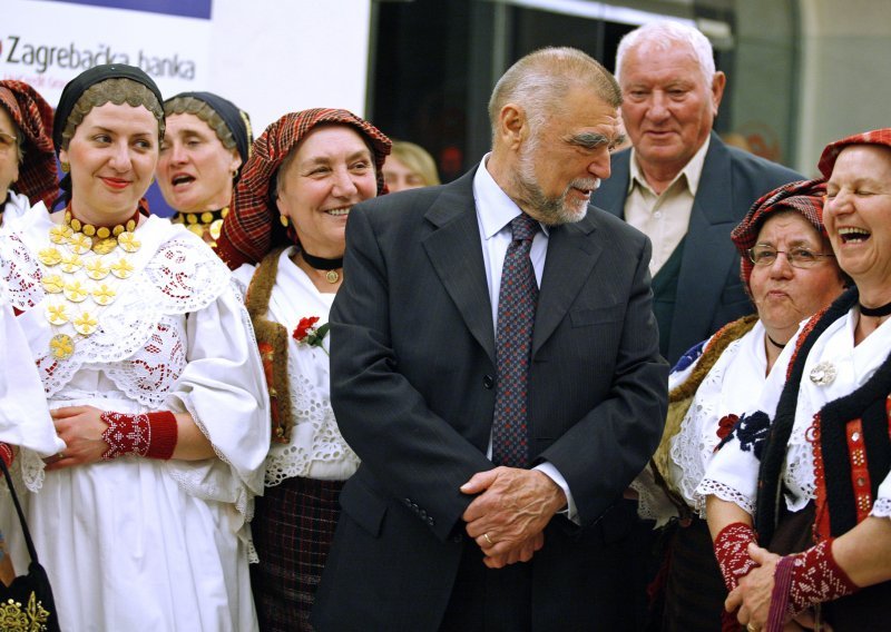 Državni vrh na otvorenju izložbe u Klovićevim dvorima