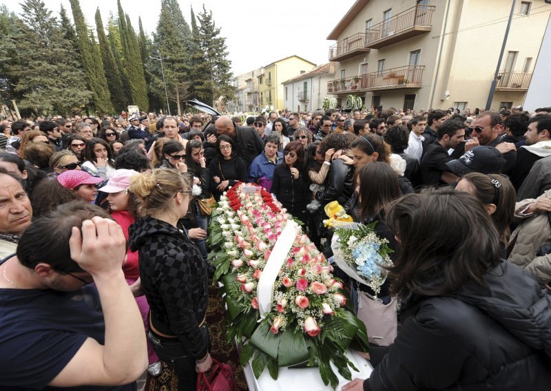 Kopni nada da će biti pronađeno još preživjelih