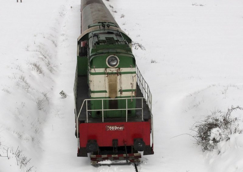 Zbog niskih temperatura pucaju tračnice