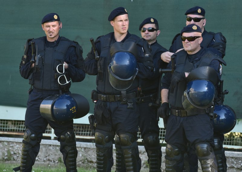 Opsadno stanje na Trešnjevci, Torcida stiže u Kranjčevićevu