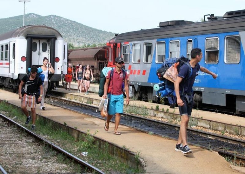 Nelogičnosti koje putnicima HŽ-a zagorčavaju život