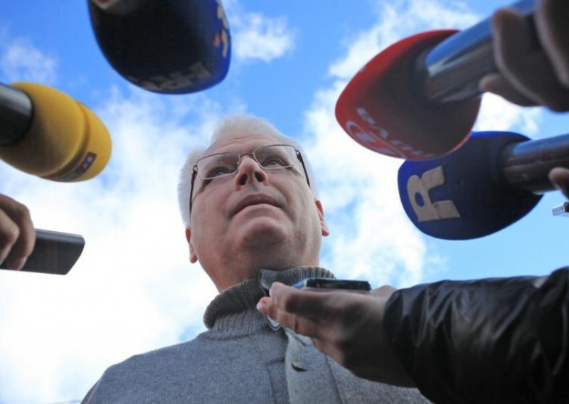 Josipović protiv 'rušenja mostova' s Rusijom