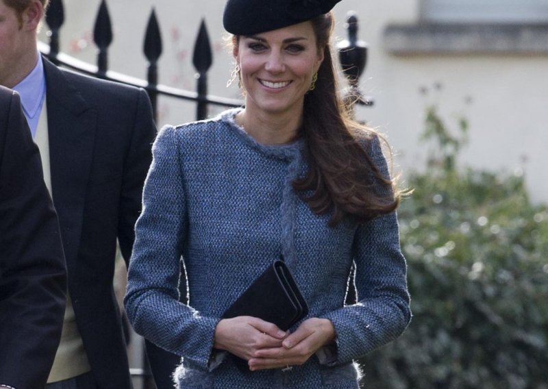 Je li Kate Middleton zasjenila mladenku?