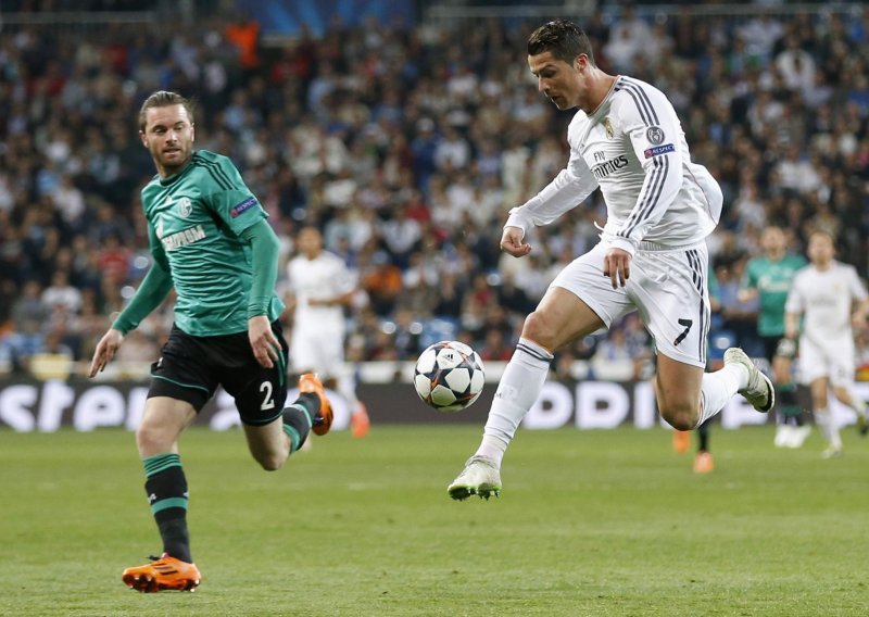 Real suvereno protiv Schalkea, Ronaldo nadomak rekorda!