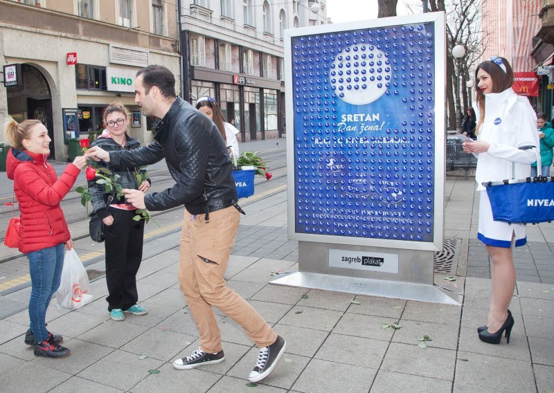 Poznati voditelj iznenadio sve dame u centru Zagreba