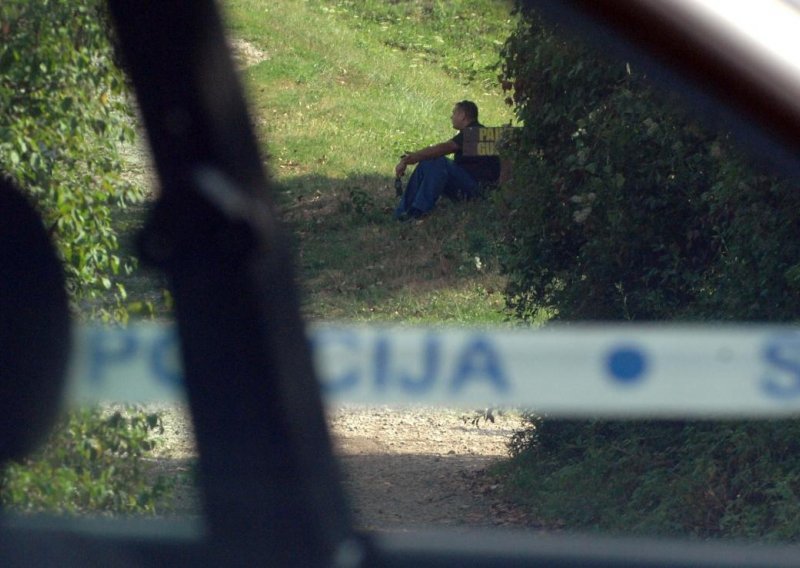 Onesvijestili ga u dvorištu i pobjegli s torbom punom novca