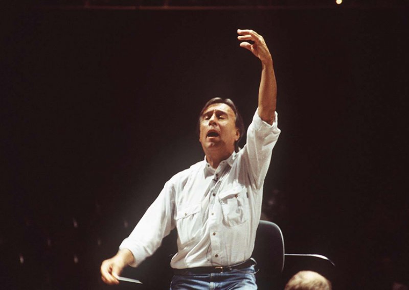 Preminuo slavni dirigent Claudio Abbado