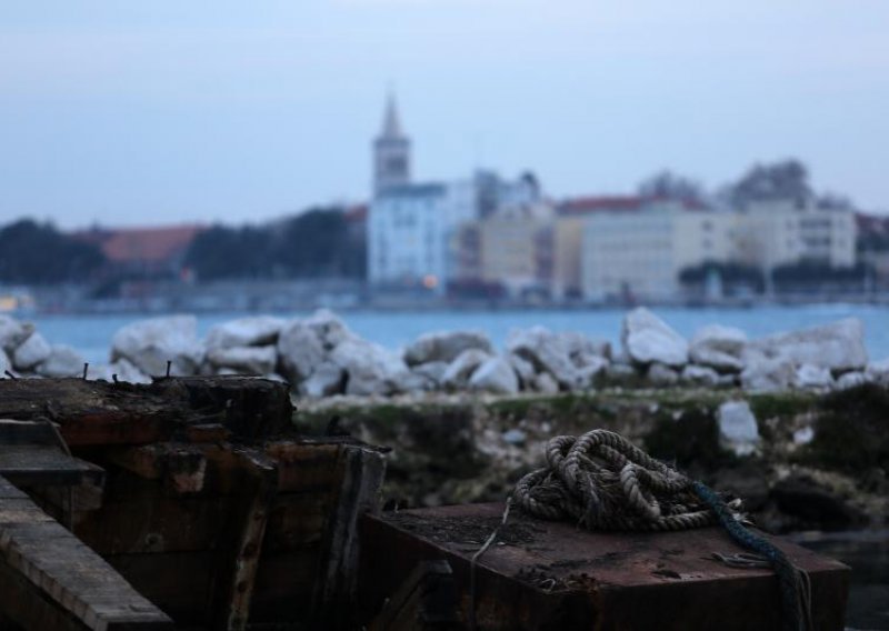 Za koga je Robnik zapravo kupio Luku Zadar?