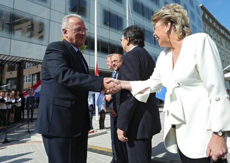 Neven Mimica u raljama Bruxellesa