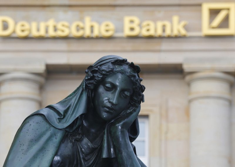 Deutsche Bank u gubitku 6,7 milijardi eura