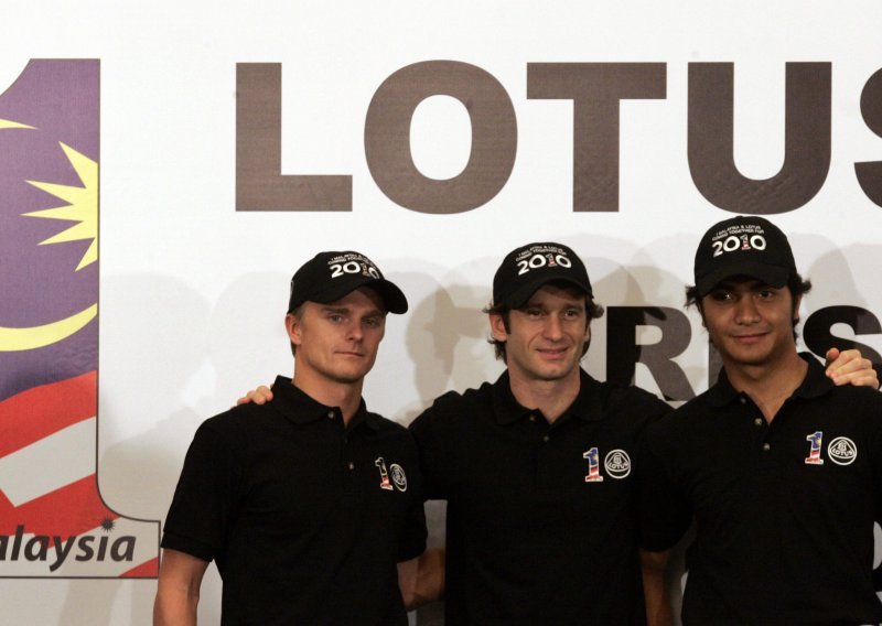 Trulli i Kovalainen voze za Lotus