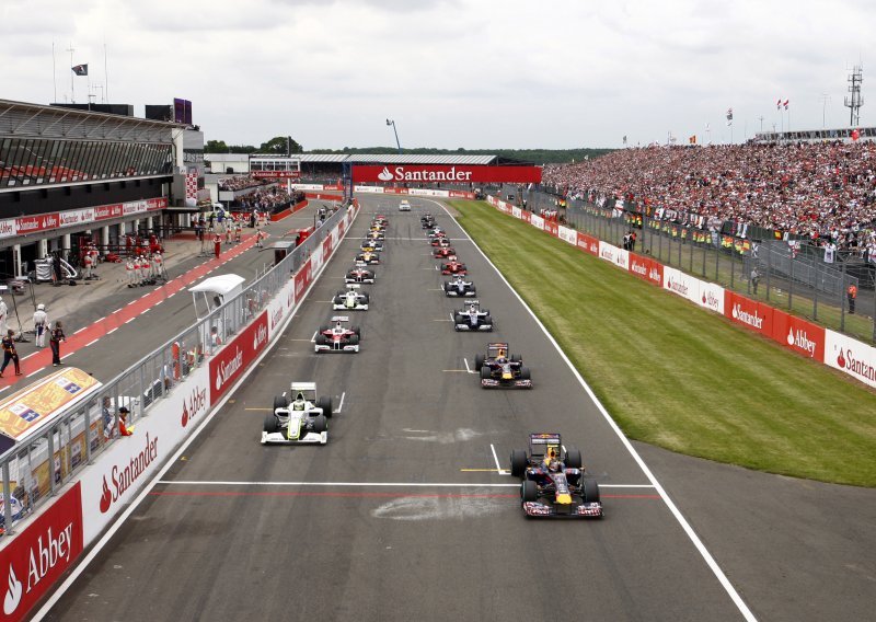 Formula 1 ne napušta Silverstone