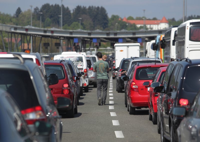 Slovenski granični pritisak je visokorizična igra s predumišljajem