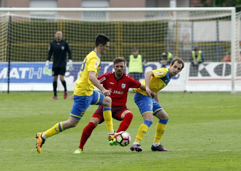 U susretu s puno žutih kartona remi Intera i Cibalije