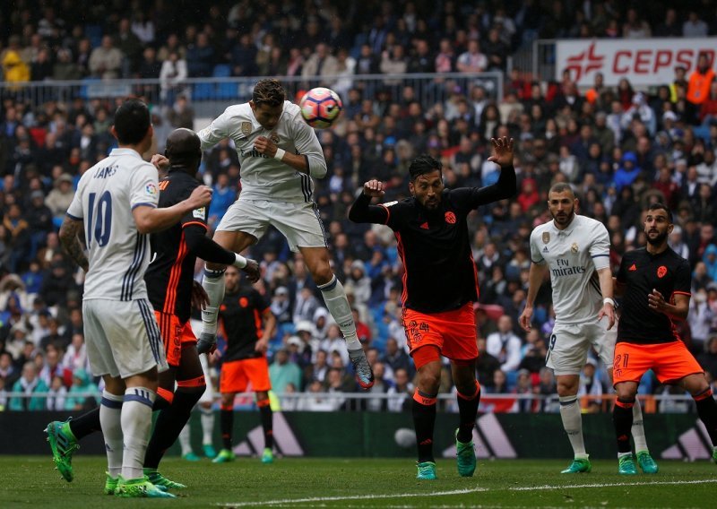 Zidane vratio Modrića, Marcelo sjajno spasio Real protiv Valencije!