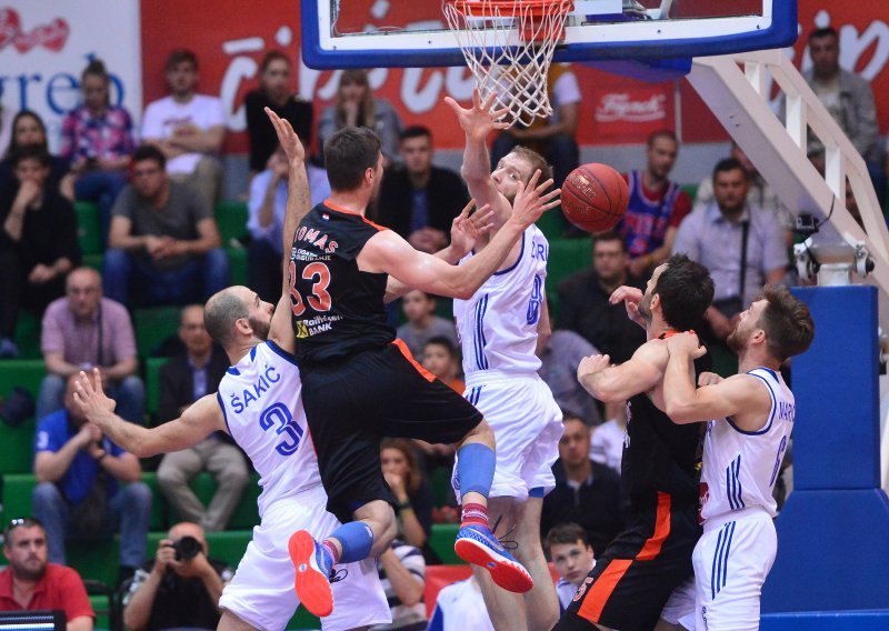 Cibona opet slomila Cedevitu i stigla korak do titule