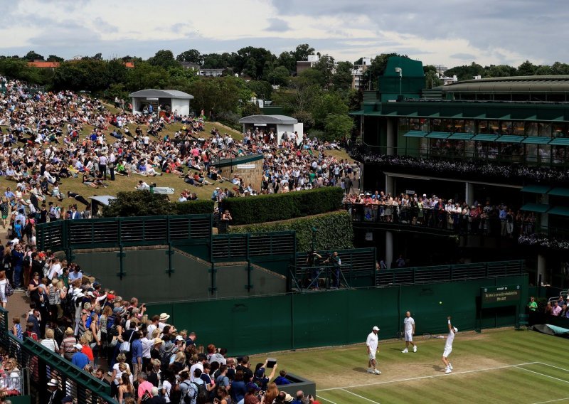 Wimbledon u plamenu; gorio najpoznatiji teniski teren