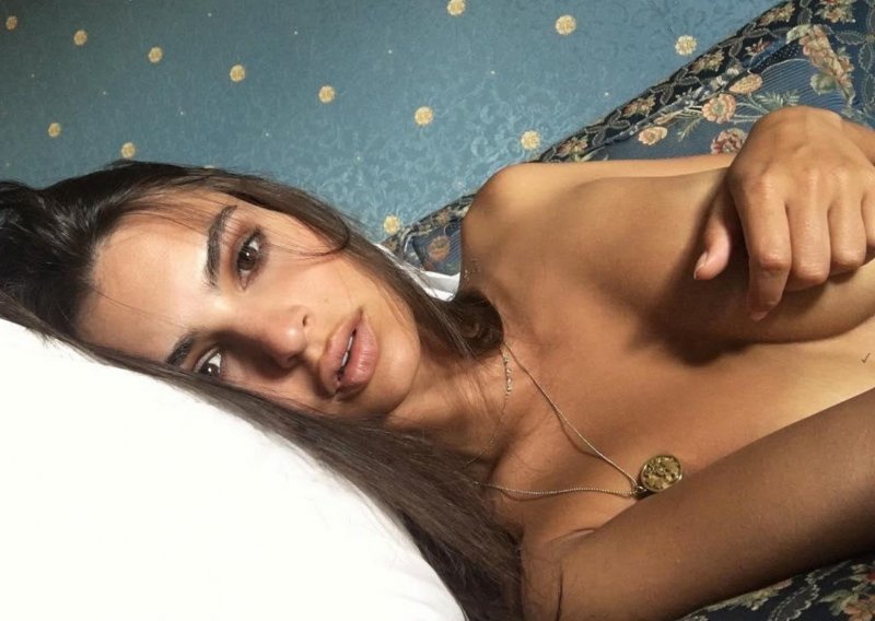 Emily Ratajkowski: 'Što ne valja s mojim grudima?'