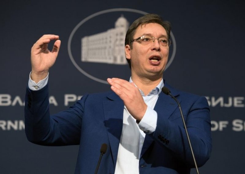 Rusija Srbiji poklonila šest MiG-ova 29, 30 tenkova... Vučić: Imamo novu vojsku!