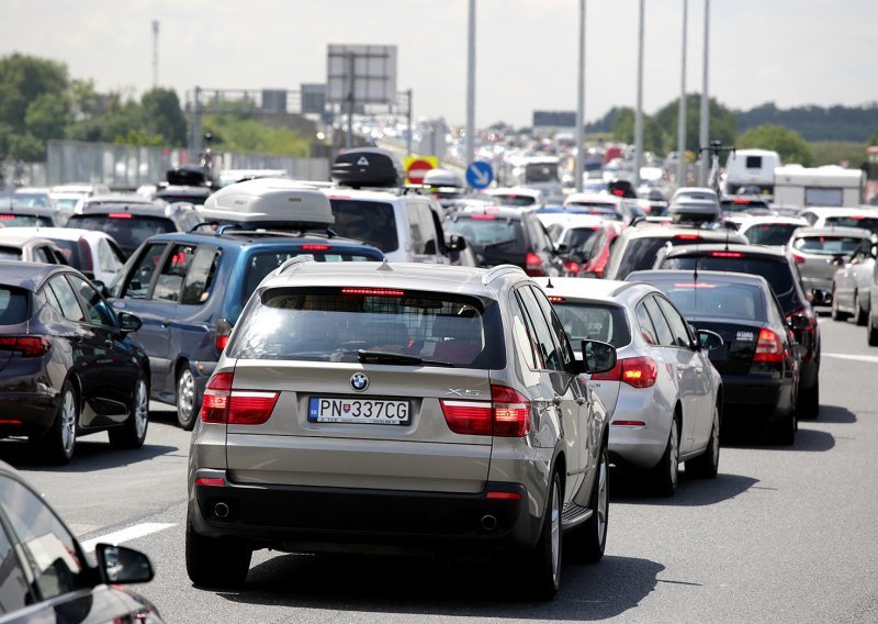 Pojačan promet na prilazima marijanskim svetištima