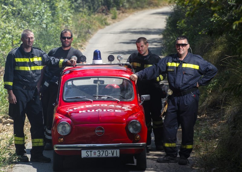 Pogledajte vatrogasna vozila koja su za muzej, a još su u upotrebi