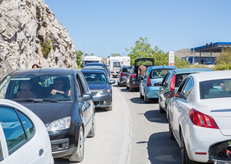 I ovaj vikend očekuju nas velike gužve. Pogledajte gdje su i kako ih izbjeći