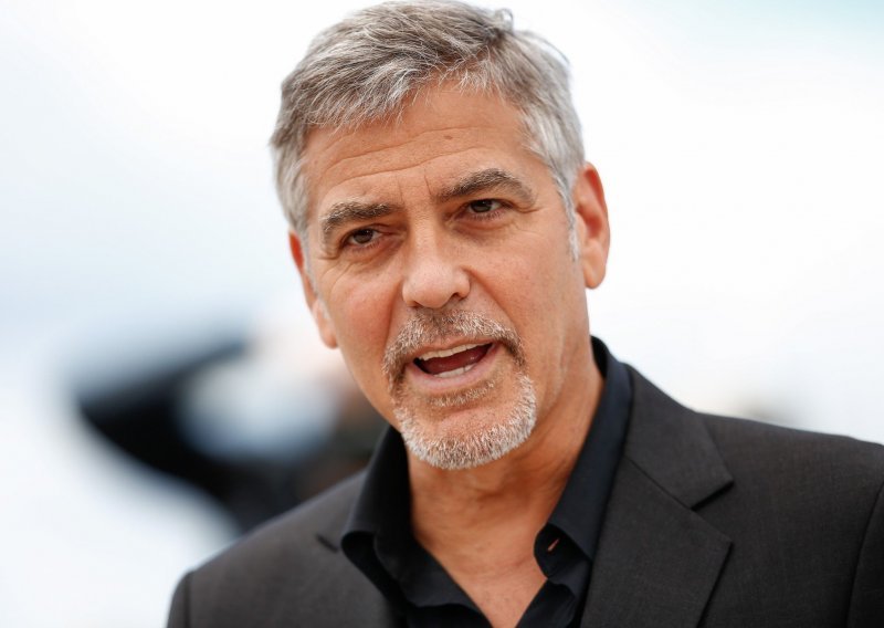 Motorom se zabio u automobil: U sudaru ozlijeđen George Clooney