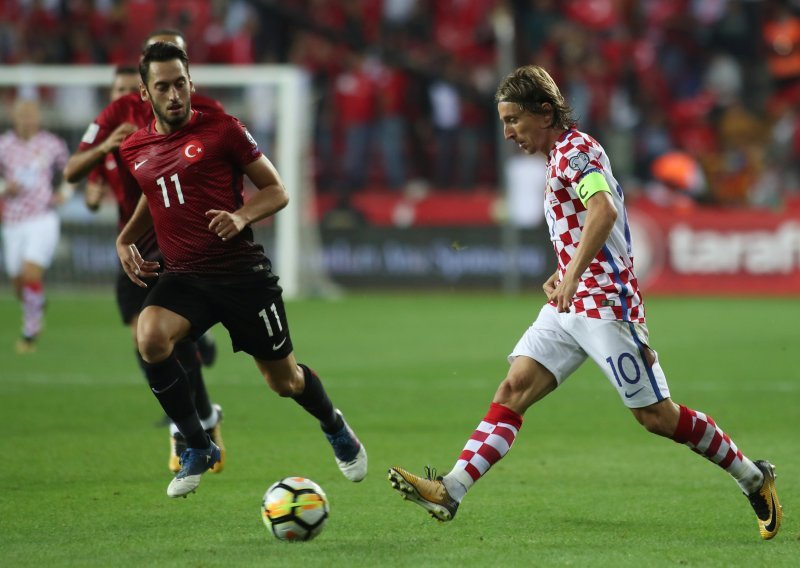 Kapetan Modrić ima isti pogled na sve kao i izbornik Čačić