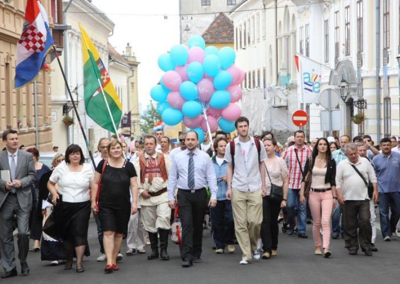 Kukuriku ima plan protiv referenduma o braku