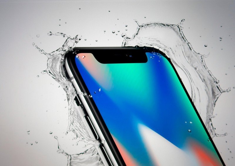 Iduće godine stiže ekstra veliki iPhone X?