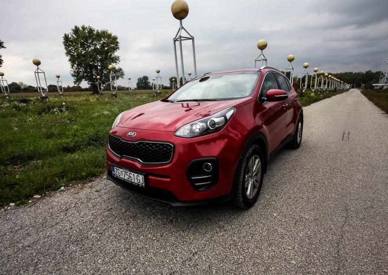 Kia Sportage 2.0 CRDi AWD A/T GT Line - svestran SUV