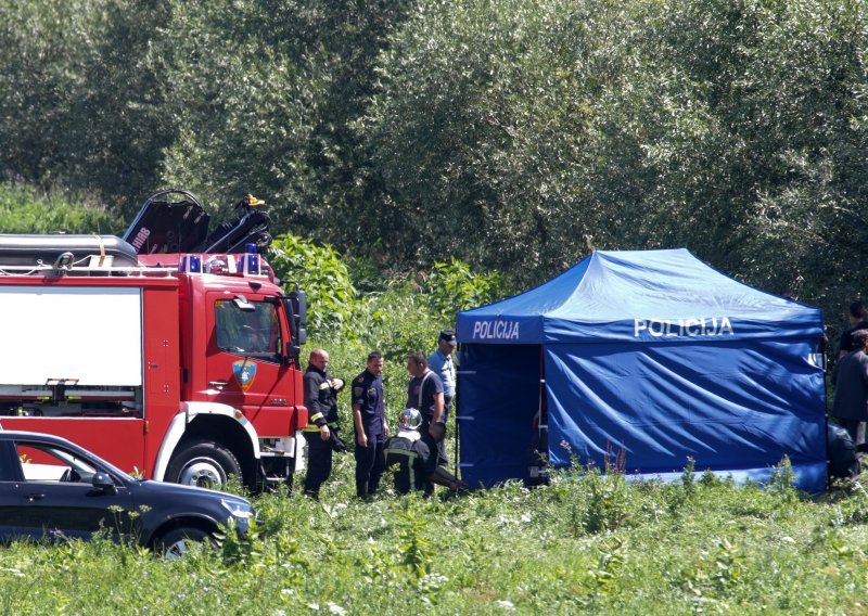 Muškarac se u Požegi zabarikadirao u kuću, ne pušta ni policiju