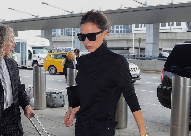 Victoria Beckham osvanula u najbizarnijem stajlingu dosad