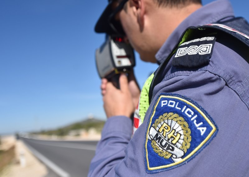 Panika urodila plodom: Stigle plaće, policija ipak neće u štrajk