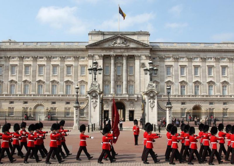 Croatian president arrives in Great Britain