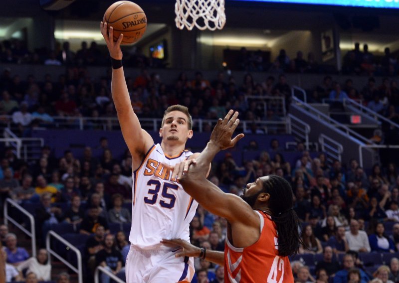 Dragan Bender izjednačio osobni rekord u ubačenim tricama, poraz Phoenixa