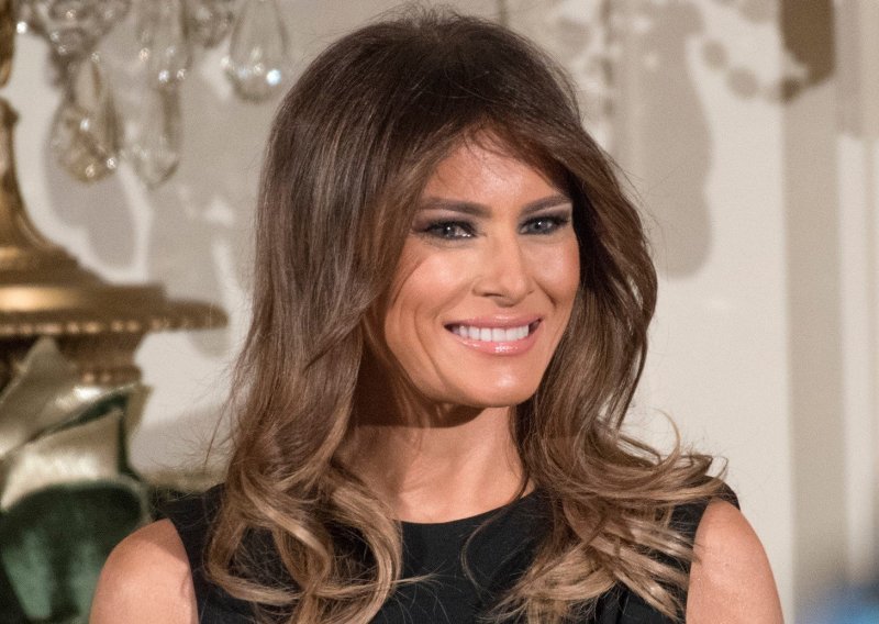 Slovenski tabloid ispričao se Melaniji Trump zbog povezivanja s elitnim escortom