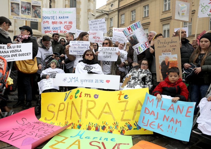 Roditelji traže hitan plan liječenja za djecu oboljelu od spinalne mišićne atrofije