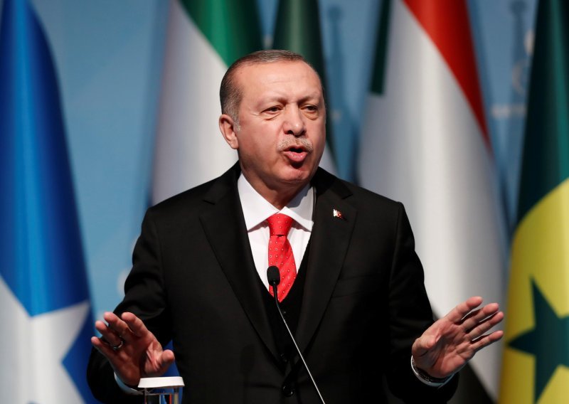 Erdogan ide u posjet Macronu, želi ga uvjeriti da Asad mora abdicirati