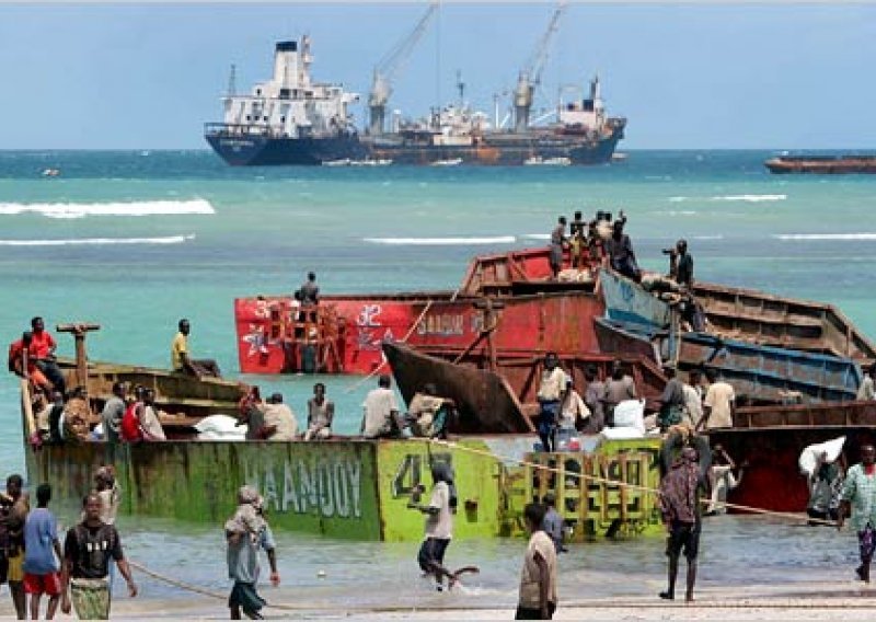 EU kreće u borbu protiv somalijskih gusara